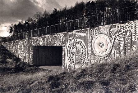 David-Harding,-Public-Art-for-Glenrothes,-1970s,-photograph-by-Peter-Goldsmith-(2)_444_300_70